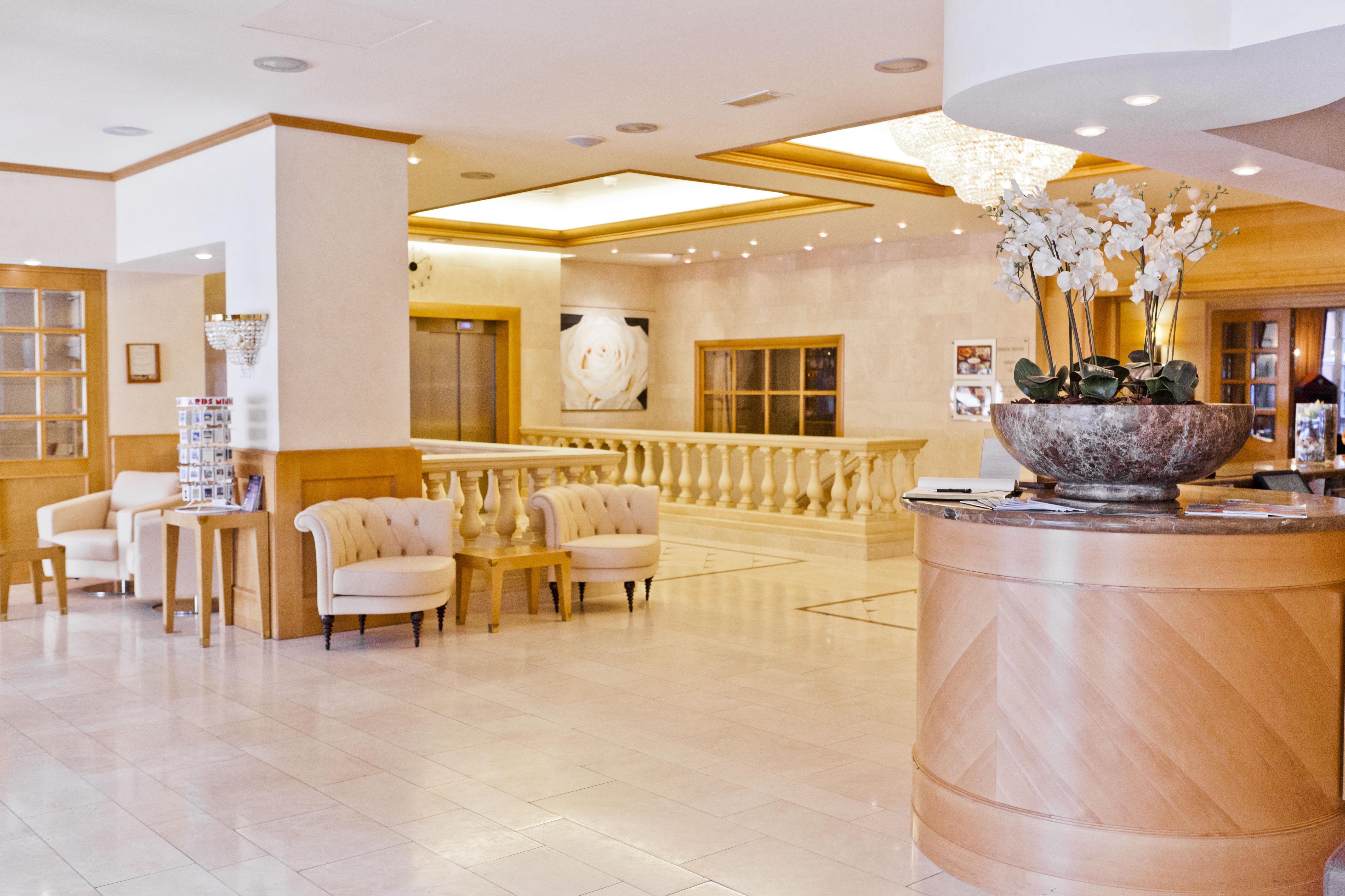 호텔 르 샤틀랭 브뤼셀 외부 사진 Lobby