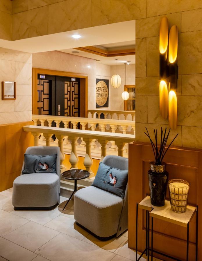 호텔 르 샤틀랭 브뤼셀 외부 사진 Interior of the hotel