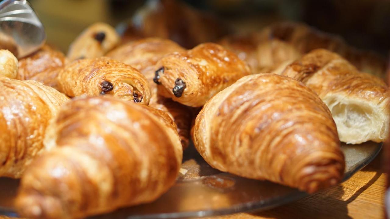 호텔 르 샤틀랭 브뤼셀 외부 사진 Croissants