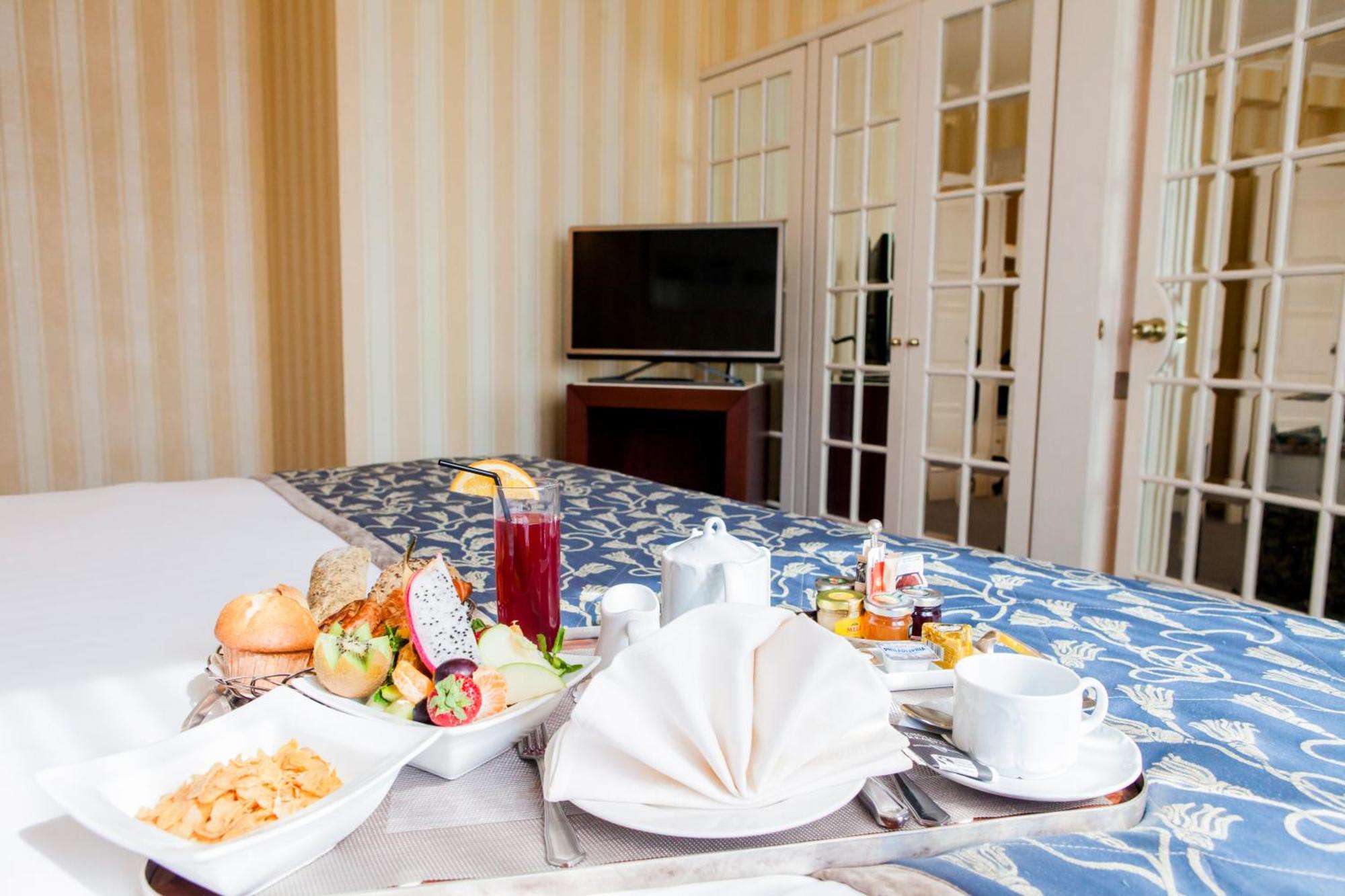 호텔 르 샤틀랭 브뤼셀 외부 사진 Room service